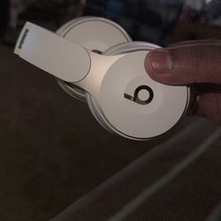 Beats Solo Pro