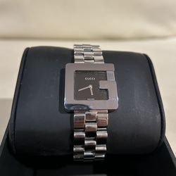 VINTAGE GUCCI 3600 L G Face Ladies Watch in 995Stainless Steel