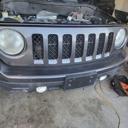 Jeep Patriot 2017 Hud,fender Grill 