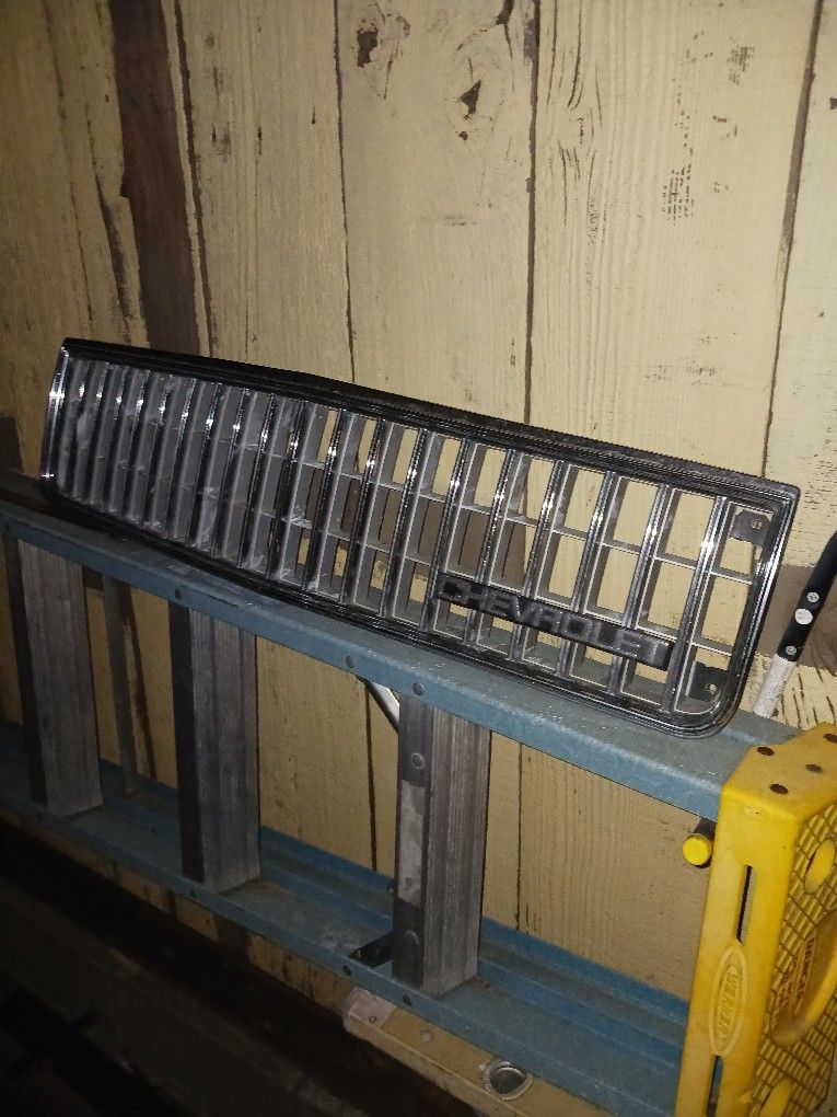 Grill Chevrolet Caprice Classic 