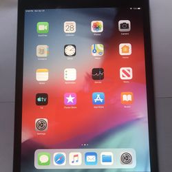 Apple iPad Mini  32GB  WiFi  Tablet 7.9”