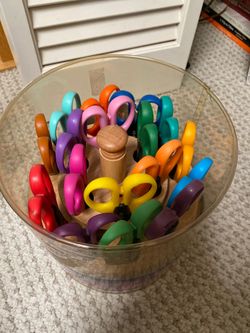 Kraft Edgers scissors and kaddy