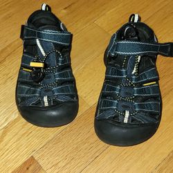 Keen Toddler Shoes Size 9