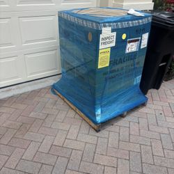 Napoleon Mini Fridge