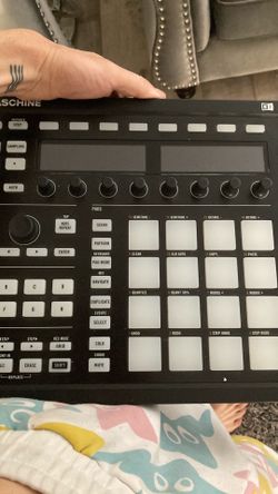Native Instruments Maschine