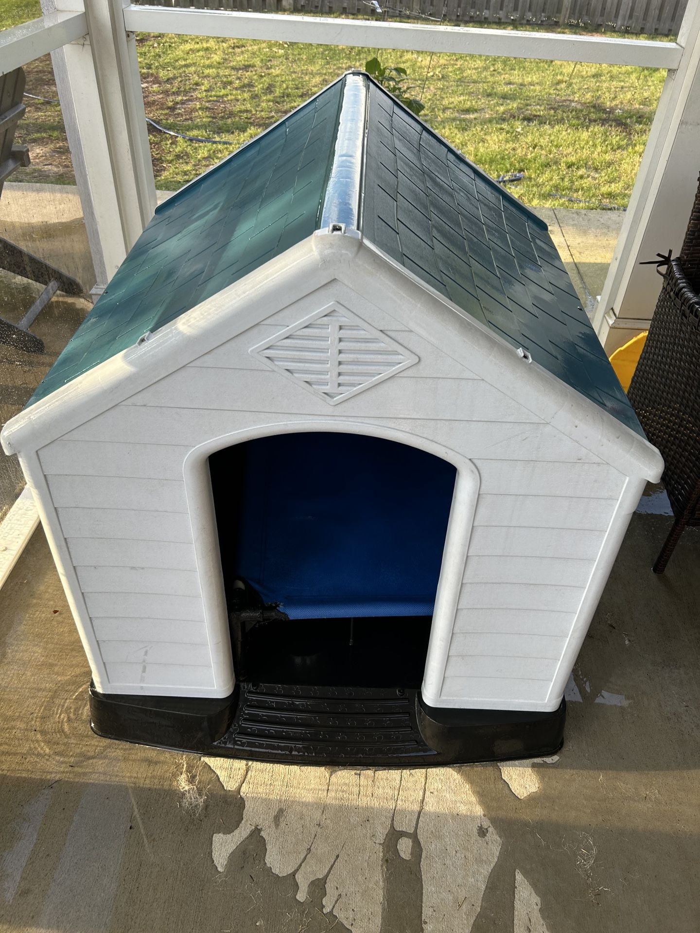 Large Dog House 