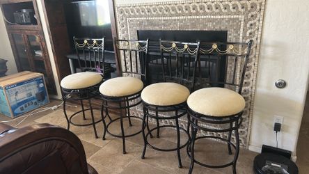 Set of 4 stools