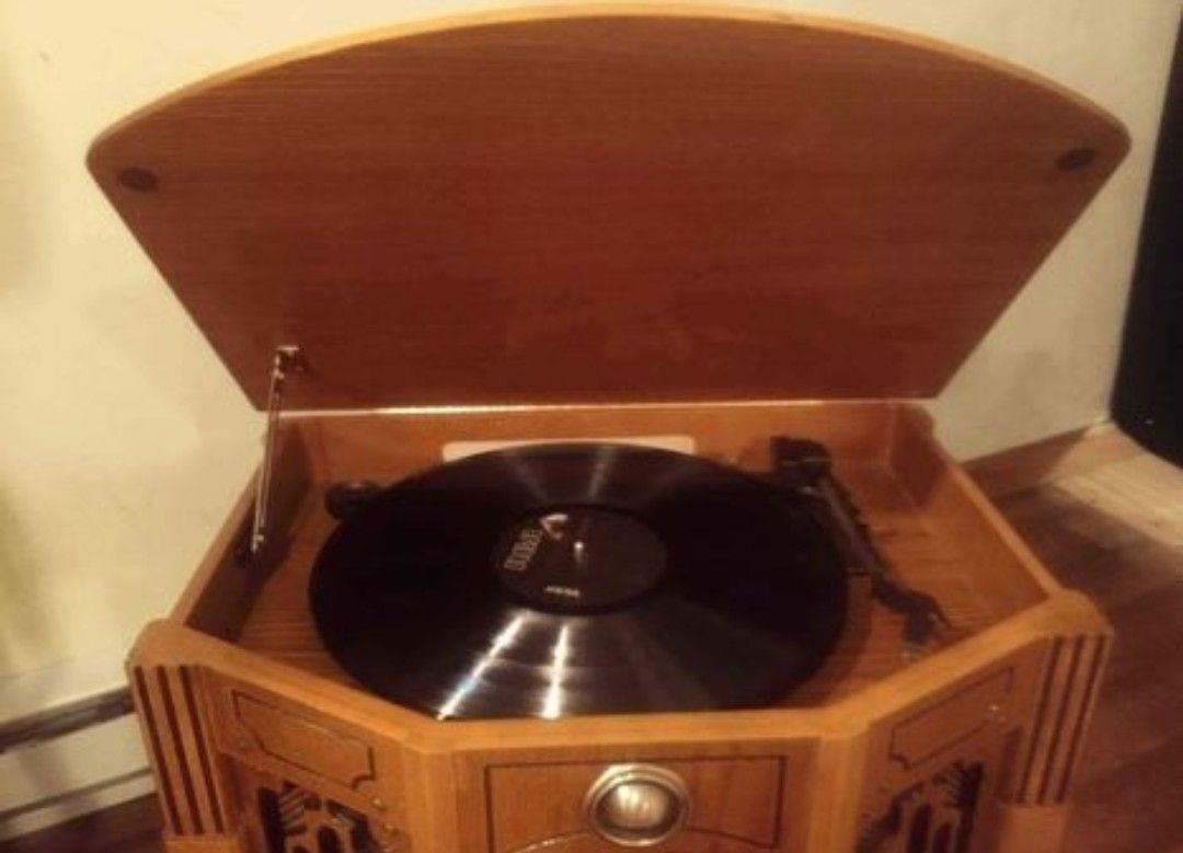 Thomas Pacconi Classics Millennium Series Turntable Record Player TPC-MSE-