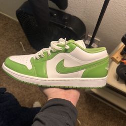 Jordan 1 Low Chlorophyll Size 11!!