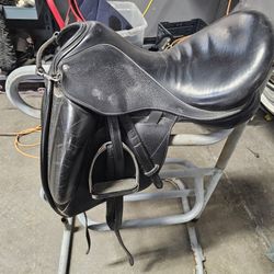 Limelight Icon Dressage Saddle 