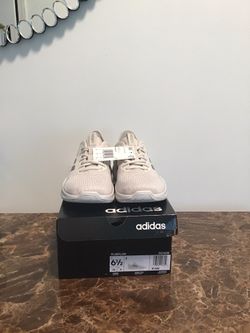 Adidas running women shoes size 6. 1/2 brand new firm price