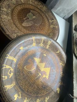 $40  decoración   De platos Egipto los dos por  $40