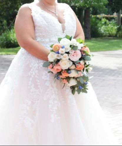 Wedding Dress ( No Trades ) Negotiable