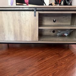 Entertainment center