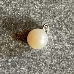Pearl Pendant - No Chain