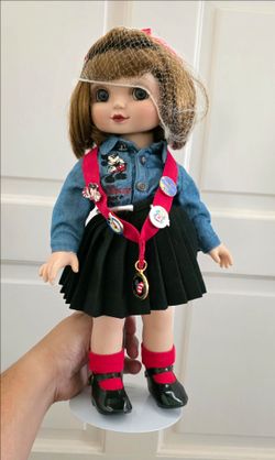 Disney X Marie Osmond Adora Belle Disneyland Store Pin Trader Doll 2002 rare