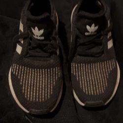 Adidas Swift Run Gender Inclusive Sneakers