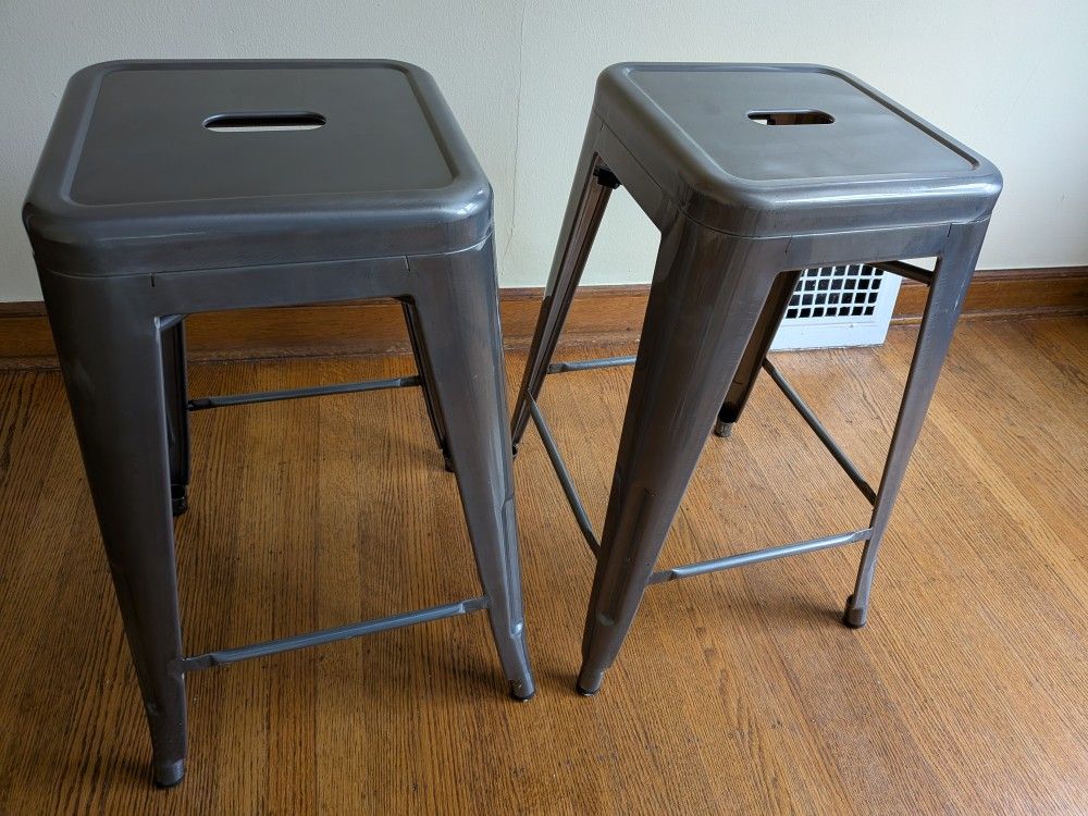 24 Inch High Bar Stools