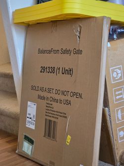 Brand New Walk Thru  Baby Gate