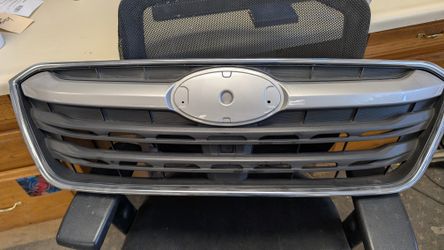 2020-2022 Subaru Outback Front Upper Radiator Grille Assembly (OEM)