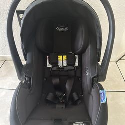 2023 Graco Snugride Snugfit 35 DLX - used Infant Car seat 