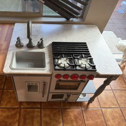 Kids Kitchen with Sound