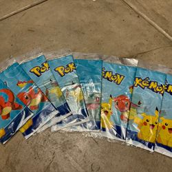 Pokémon Table Cover (8 Covers)