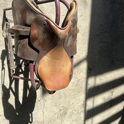 English Saddle