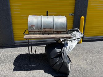 BBQ grill / Smoker