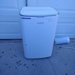 Frigidaire Gallery Portable B TU COMFOT CONNECT QUICK GLANCEIGHT FEATURE AIR CONDITIONERS  MODEL.GHPC132 A B 10 