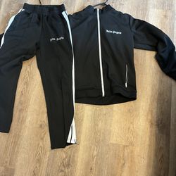 Palm angels joggy medium(run a lil big)