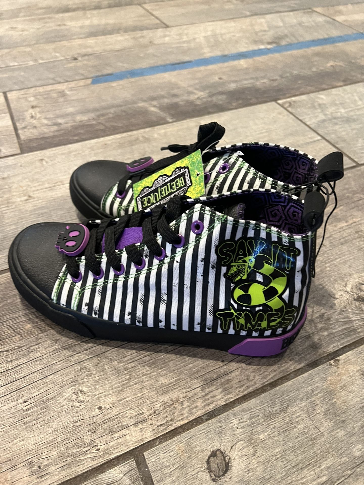 Beetlejuice Themed Shoes Men’s Size 7