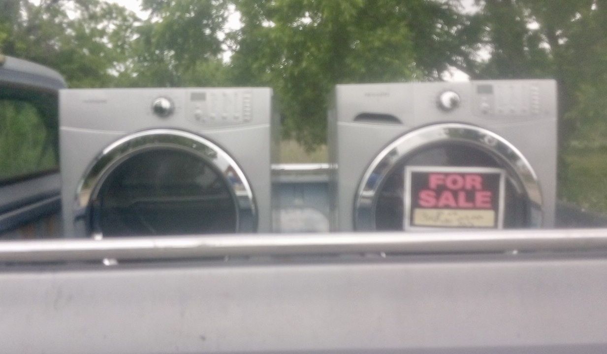 Frigidaire Washer N Dryer