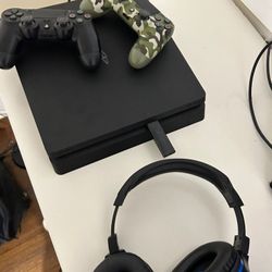 Play Station 4 