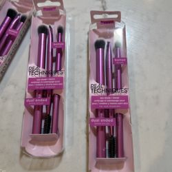 Real Techniques Eye Shade + Blend Brush