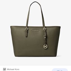 Michael Kors Jet Set Large Tote