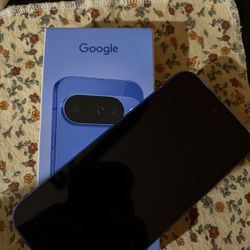 Google Pixel 10 📱 128GB in Indigo 💙 — like new condition (minimal use, always in case).