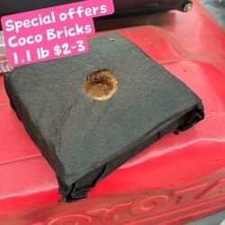 Coco Coir Fiber Soil Discs for House Plants, Succulents, Herbs, and Flowers.（18.5*12.2*11.2inch，30 Pack,33 pound）