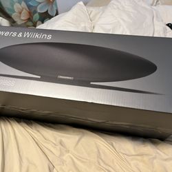 Bowers & Wilkins Zeppelin Wireless Bluetooth (BRAND NEW)