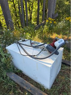 100 Gallon Fuel Tank With FillRite 15GPM pump 12V