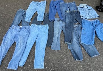 Women’s blue jeans lot, 12 items