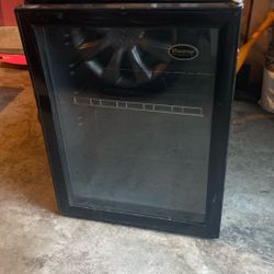 VINOTEMP Mini Refrigerator