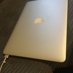 Apple Mac Book Air Laptop!