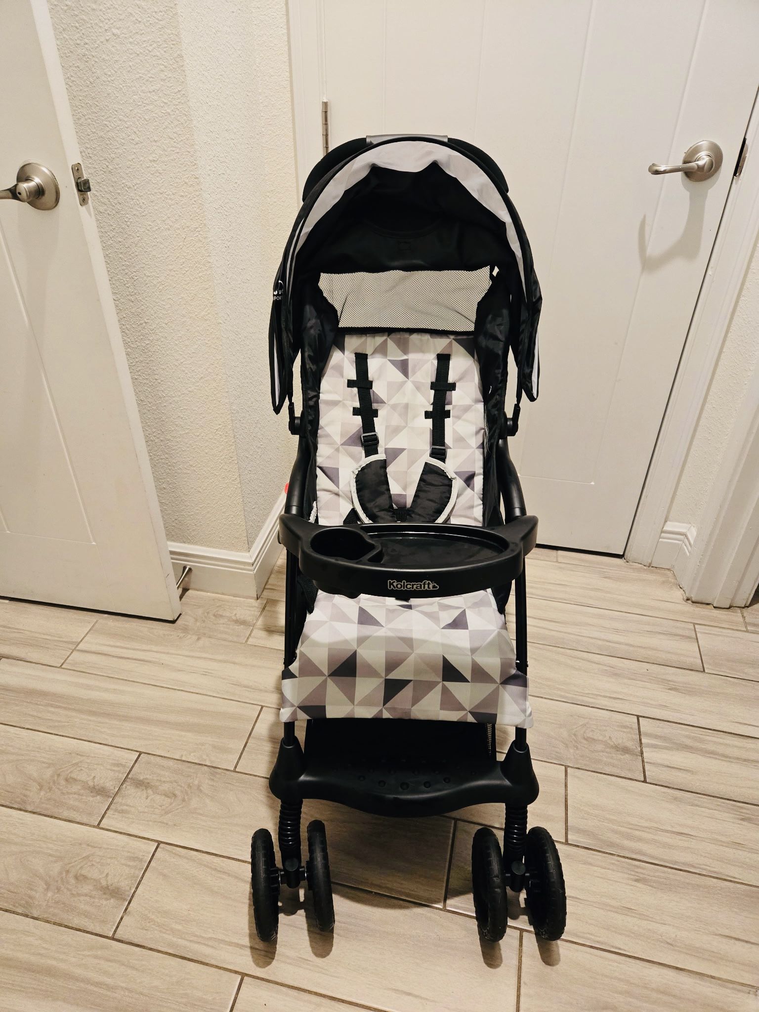 Kolcraft Cloud Sport Lightweight Stroller LiKE NEW-USED TWICE!! 