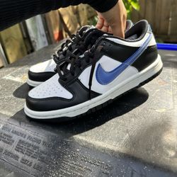 Nike Sneakers 
