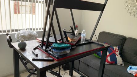 Gaming table Gaming table