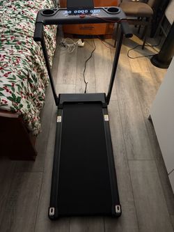 Foldable treadmill