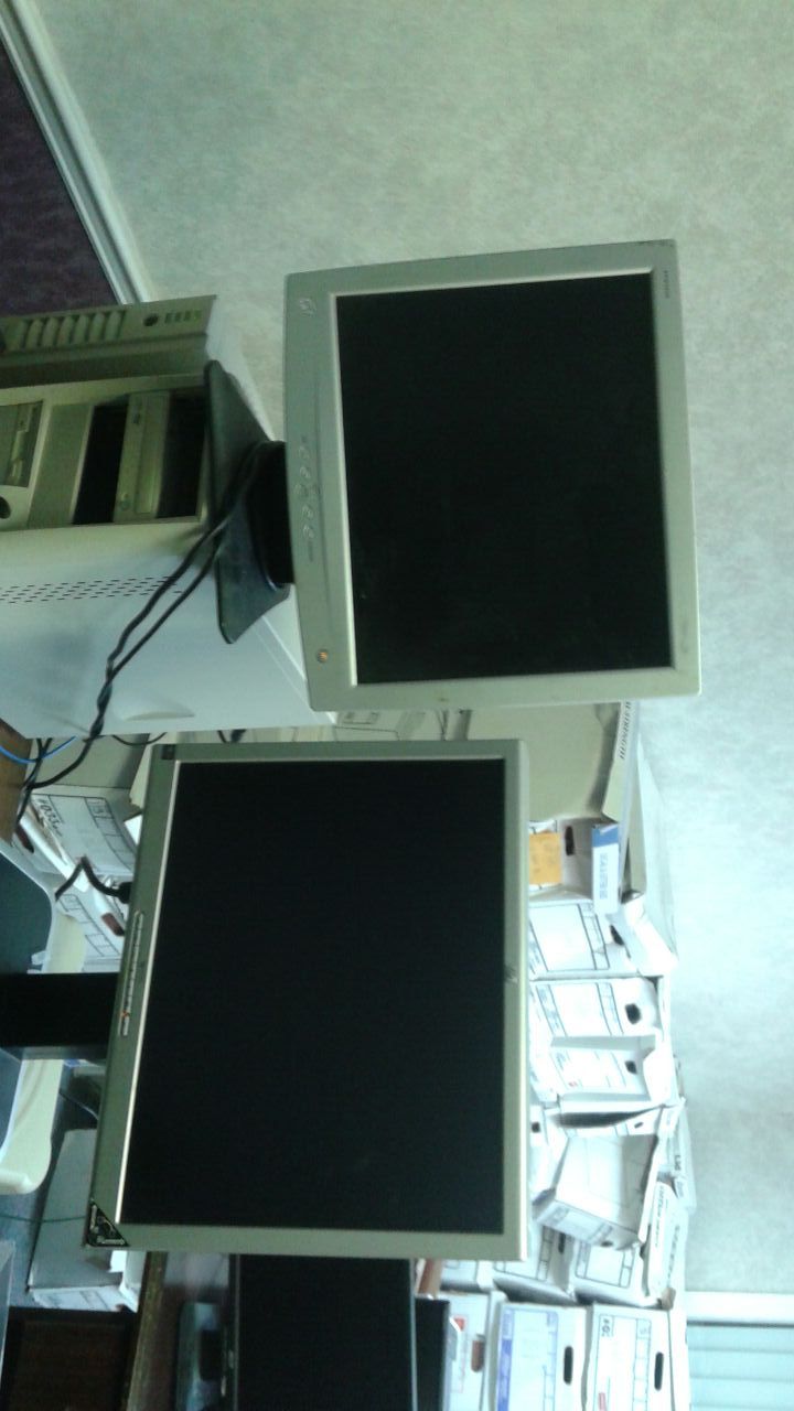 LCD VGA computer flat screen monitor