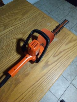 Black & Decker bush trimmer