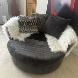 Grey Swivel Barrel Chair ( sofa)